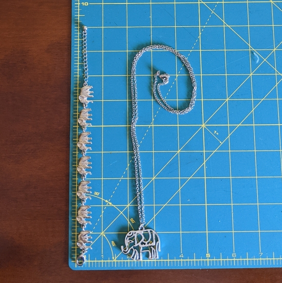 Elephant Necklace and Bracelet Set in Silver Tone - Picture 6 of 8